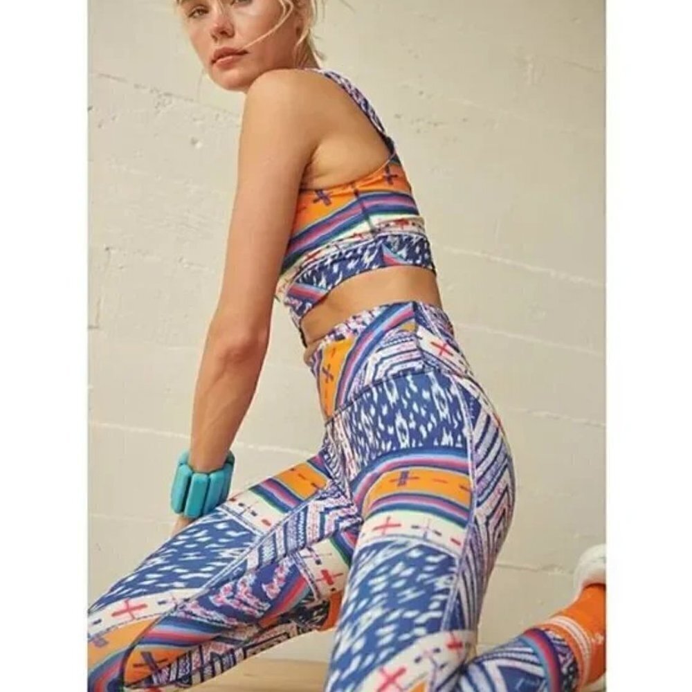 New Free People FP Movement Printed Lose Control Pull-On Ankle Leggings Sz Small